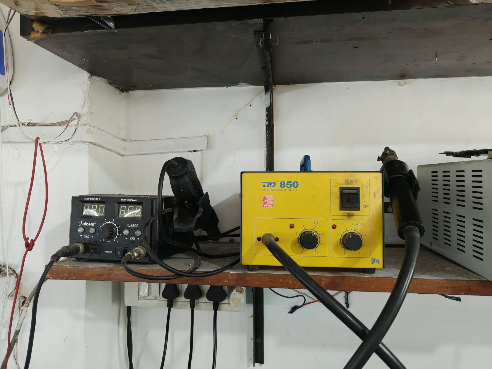 Soldering and hot air stations